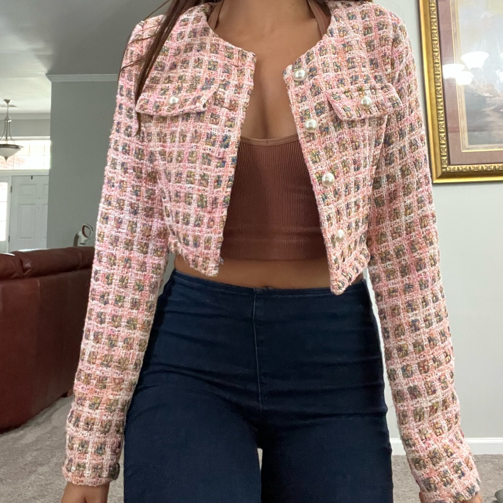 NWOT Chic Cropped Pink Pearl Blazer